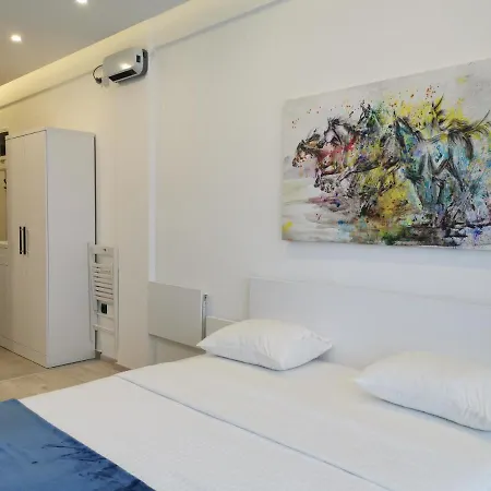 Apartment Golden Sky - Milmari &
