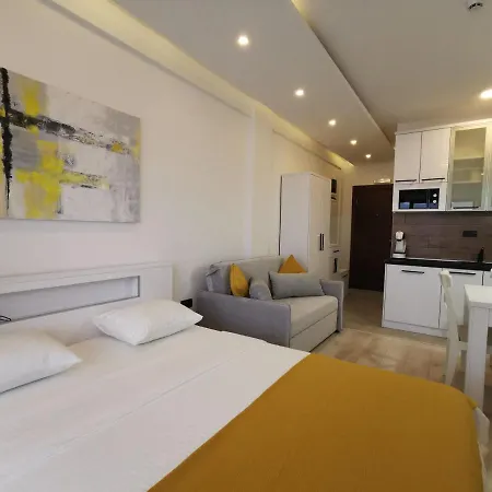 Golden Sky - Milmari & Apartment *