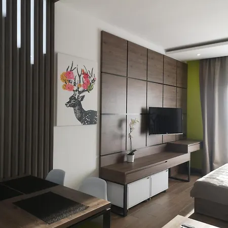 Golden Sky - Milmari & Apartment *